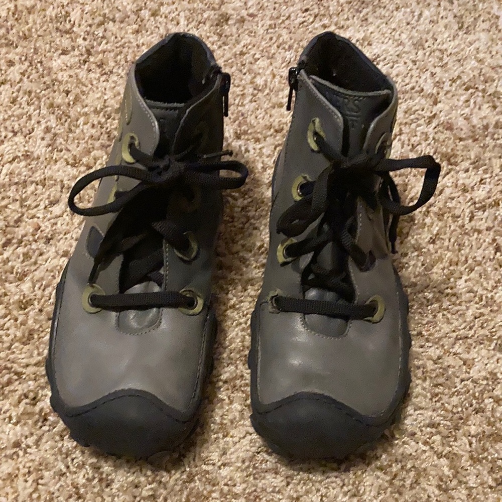 KARYOKA Leather Ankle Boots